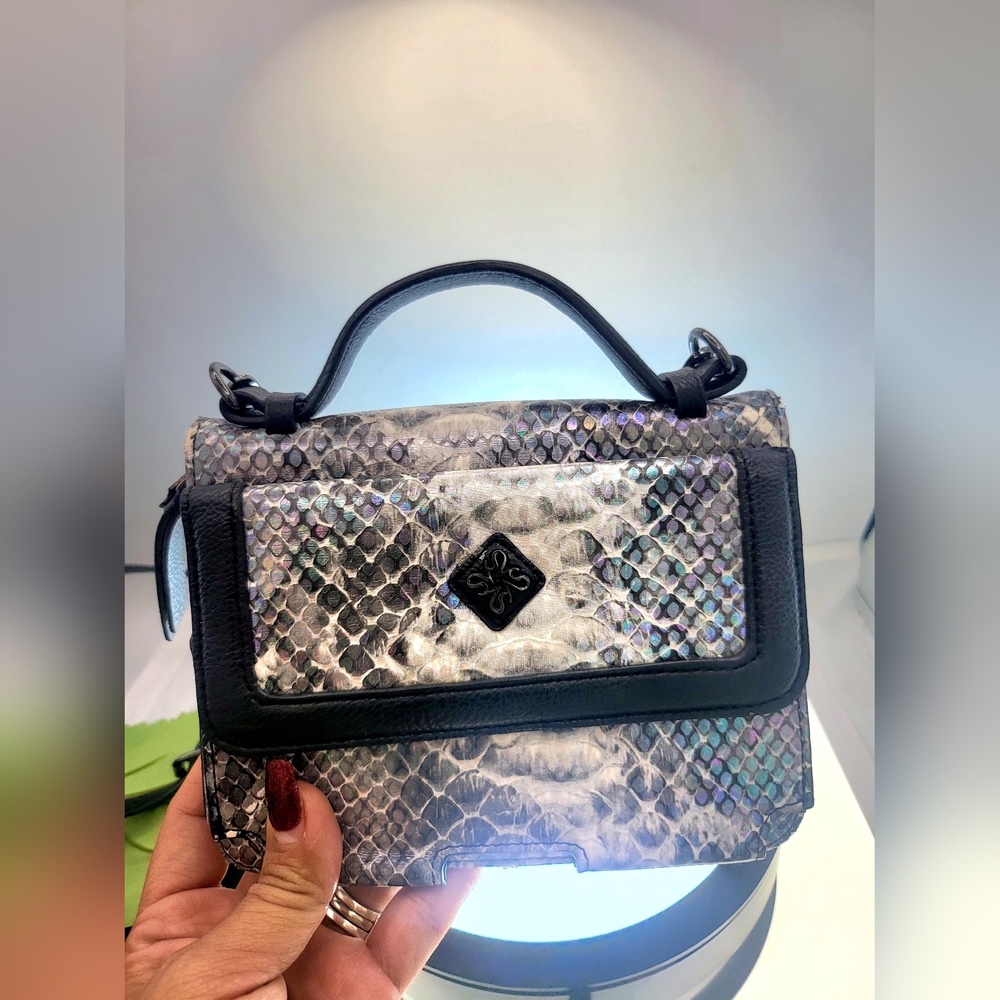 Snakeskin Handbag Simply Vera Wang $200msrp Irrid… - image 3
